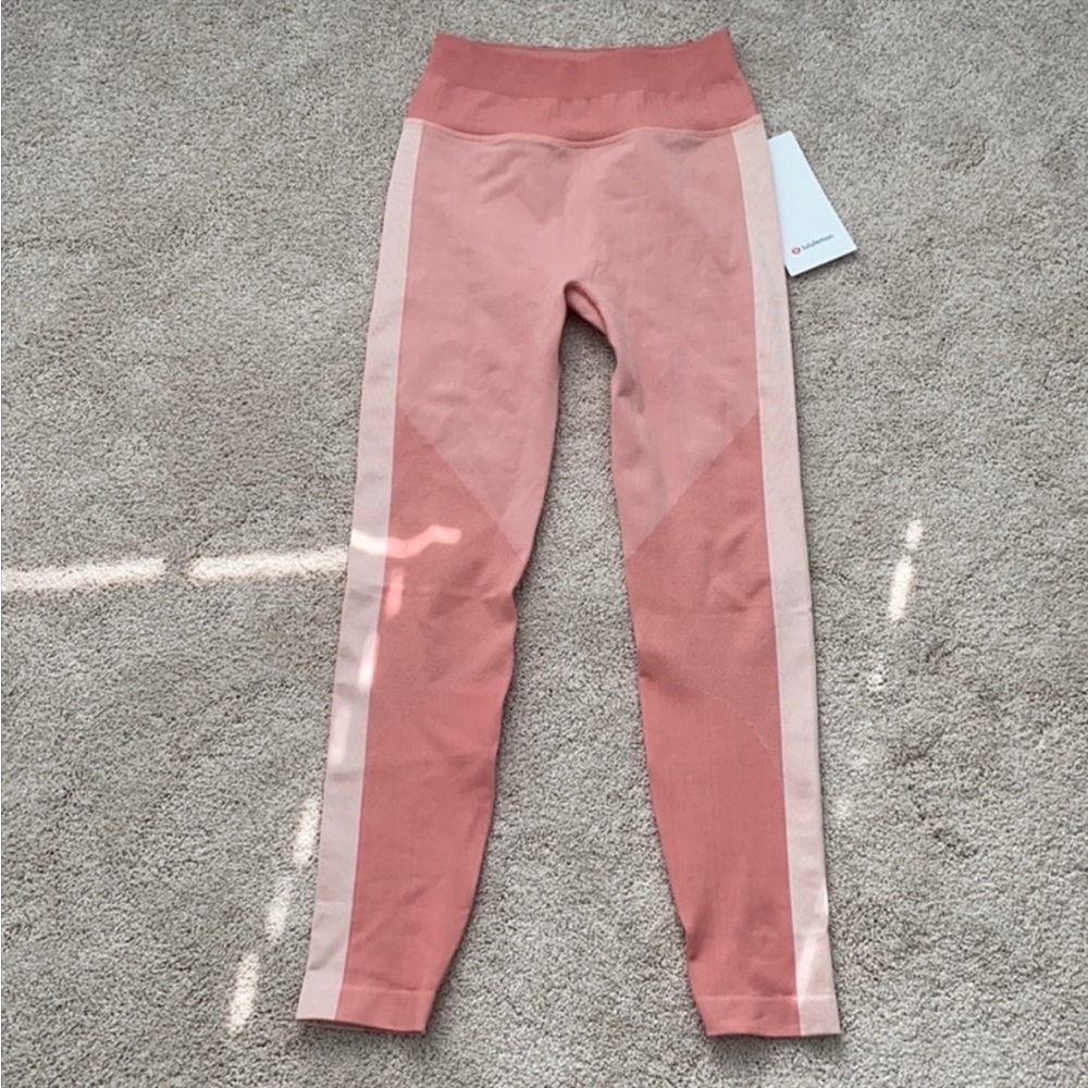 LULULEMON EBB TO TRAIN ABSTRACT - Size 4 NWOT